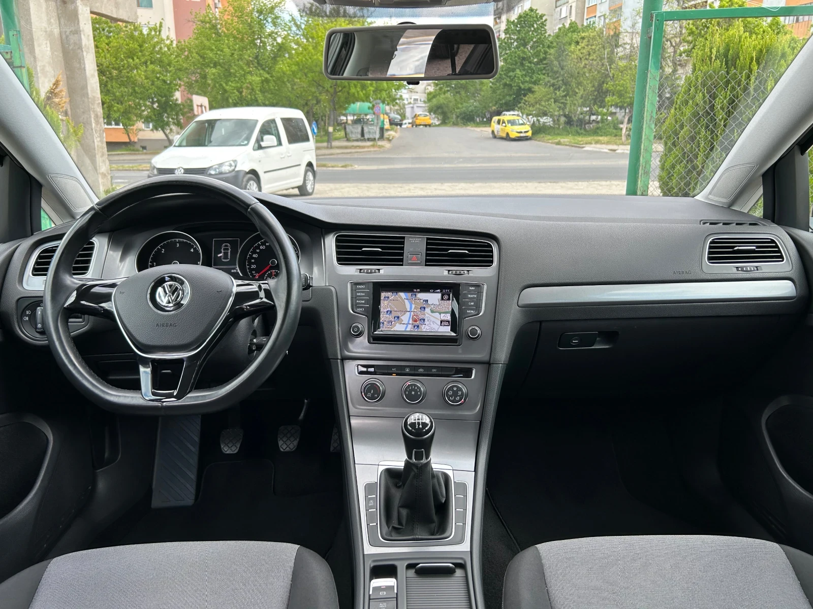 VW Golf 1.6 TDI - изображение 7