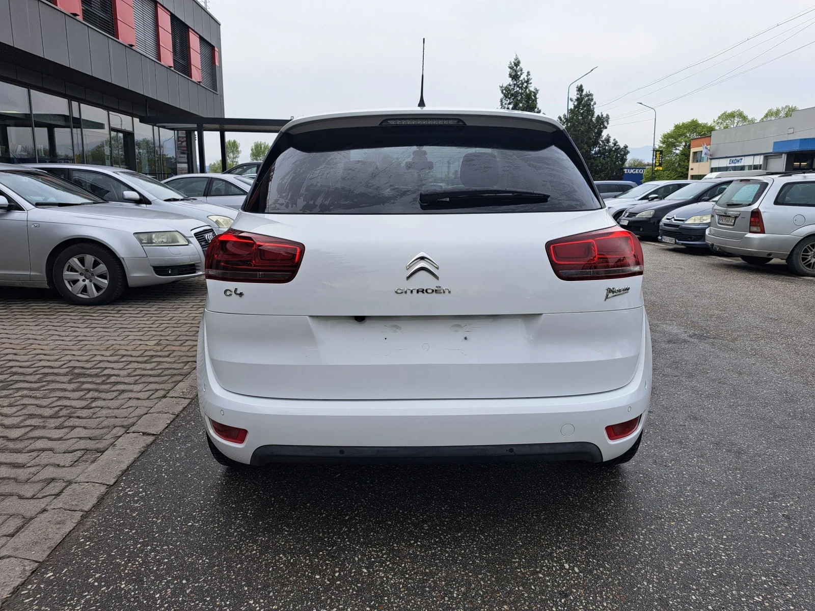 Citroen C4 Picasso 1.6hdi/нави/камера - изображение 3