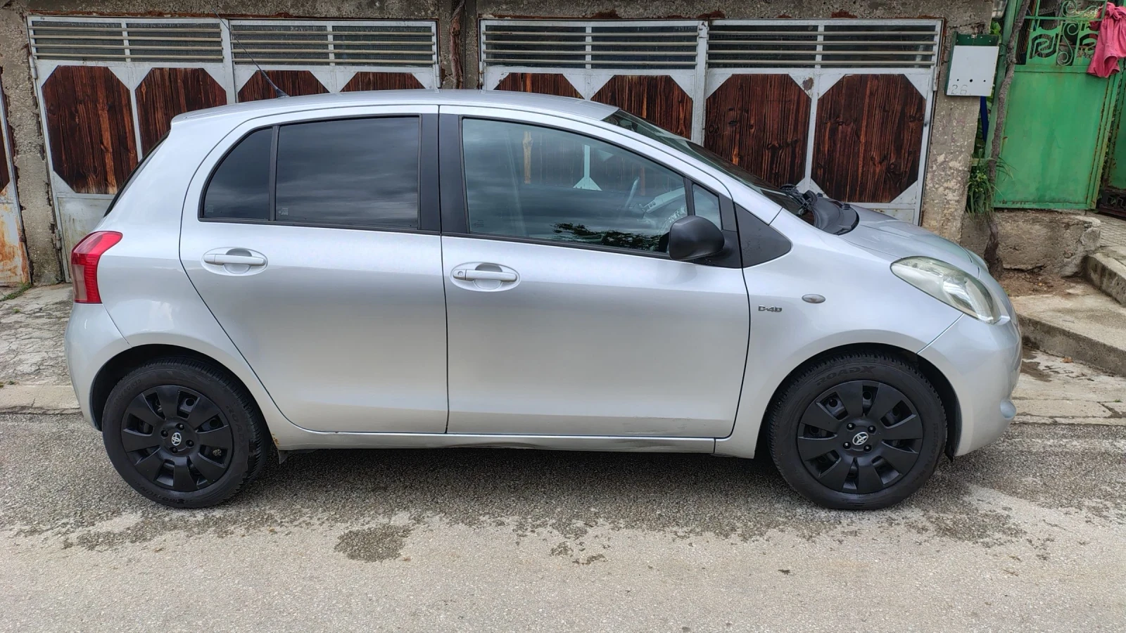 Toyota Yaris 1.4 D4D - изображение 4