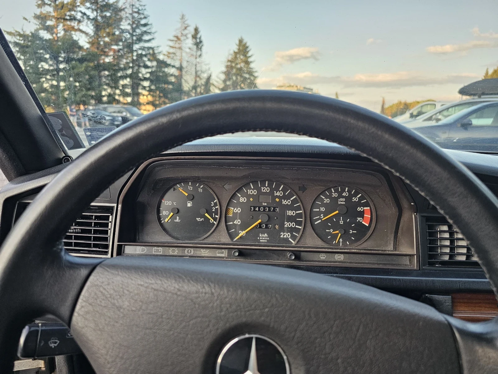 Mercedes-Benz 190 1.8 - изображение 8