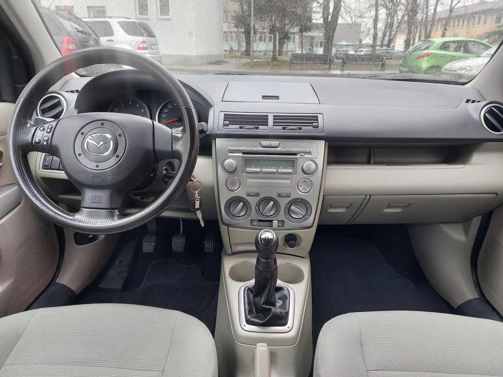 Mazda 2 1.3 102000км  - изображение 8