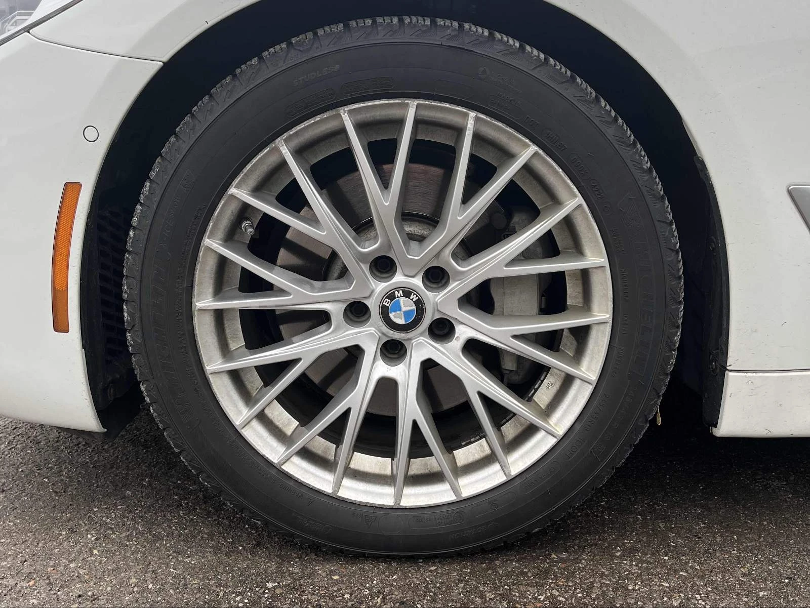 BMW 540 ФИКСИРАНА ЦЕНА* МАСАЖИ* ОБДУХВАНЕ* ВАКУУМ* M PACK*, снимка 10 - Автомобили и джипове - 54594401