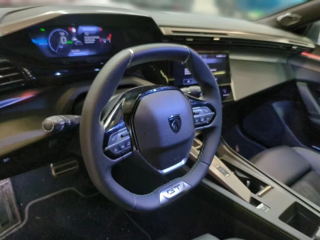 Peugeot 408 e-GT-LINE/213HP/FOCAL/360/MEMO/NAVI/LED/CPLAY/318q, снимка 7 - Автомобили и джипове - 54595982