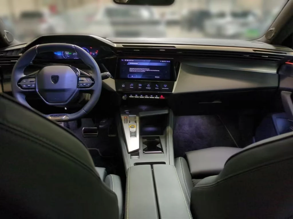 Peugeot 408 e-GT-LINE/213HP/FOCAL/360/MEMO/NAVI/LED/CPLAY/318q, снимка 8 - Автомобили и джипове - 54595982