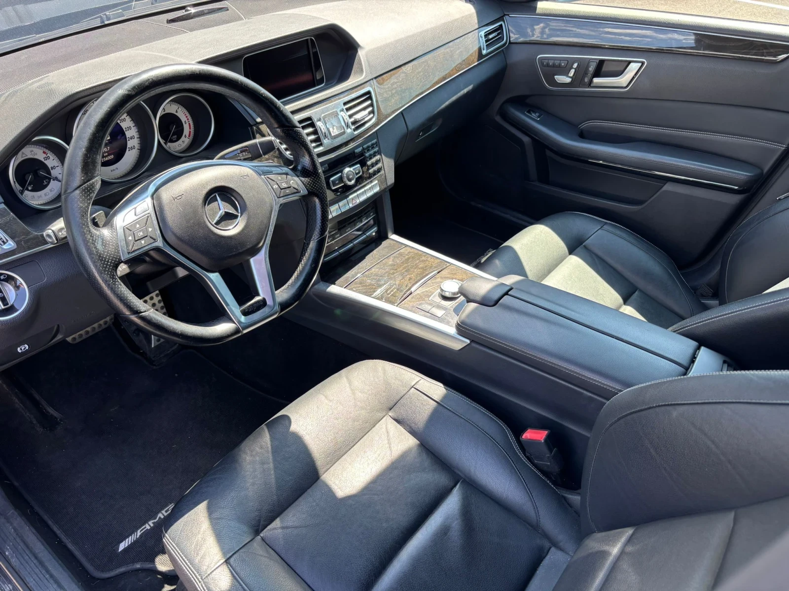 Mercedes-Benz E 350 CDI * AMG* 9G-Tronic* PARK-ASSIST* Камери-360* Под, снимка 9 - Автомобили и джипове - 54681166