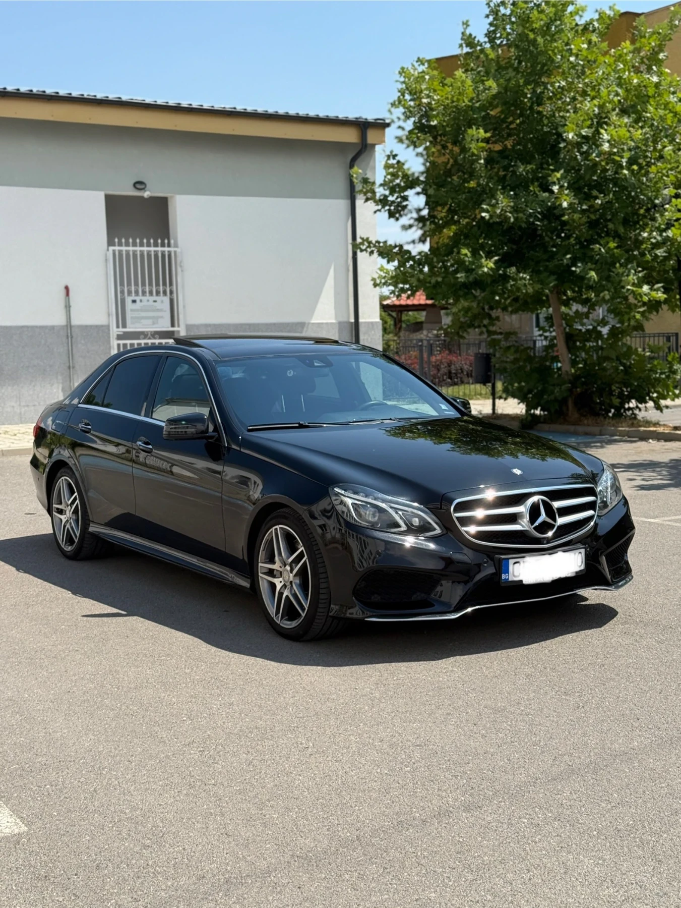 Mercedes-Benz E 350 CDI * AMG* 9G-Tronic* PARK-ASSIST* Камери-360* Под, снимка 3 - Автомобили и джипове - 54681166