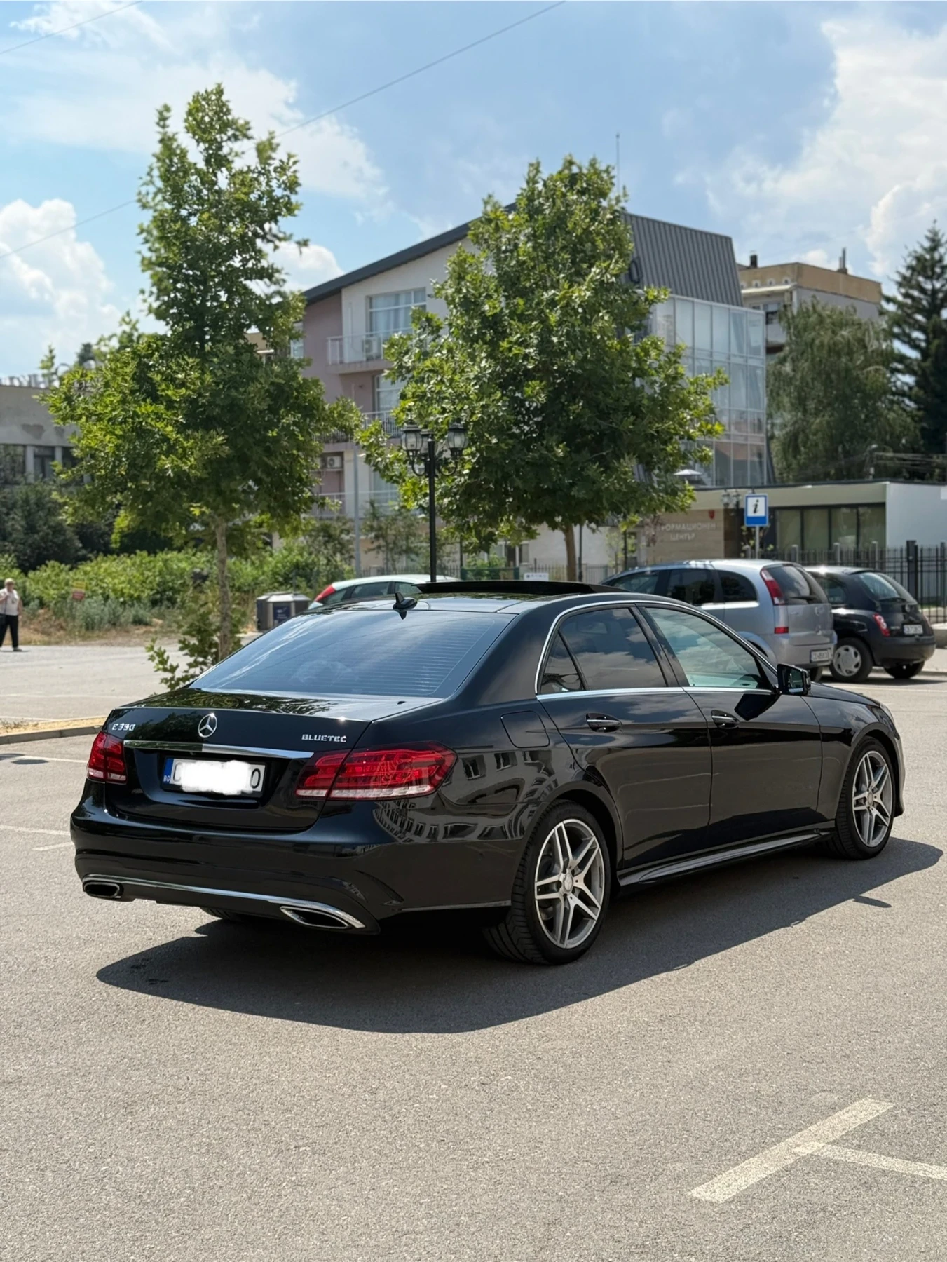 Mercedes-Benz E 350 CDI * AMG* 9G-Tronic* PARK-ASSIST* Камери-360* Под, снимка 5 - Автомобили и джипове - 54681166
