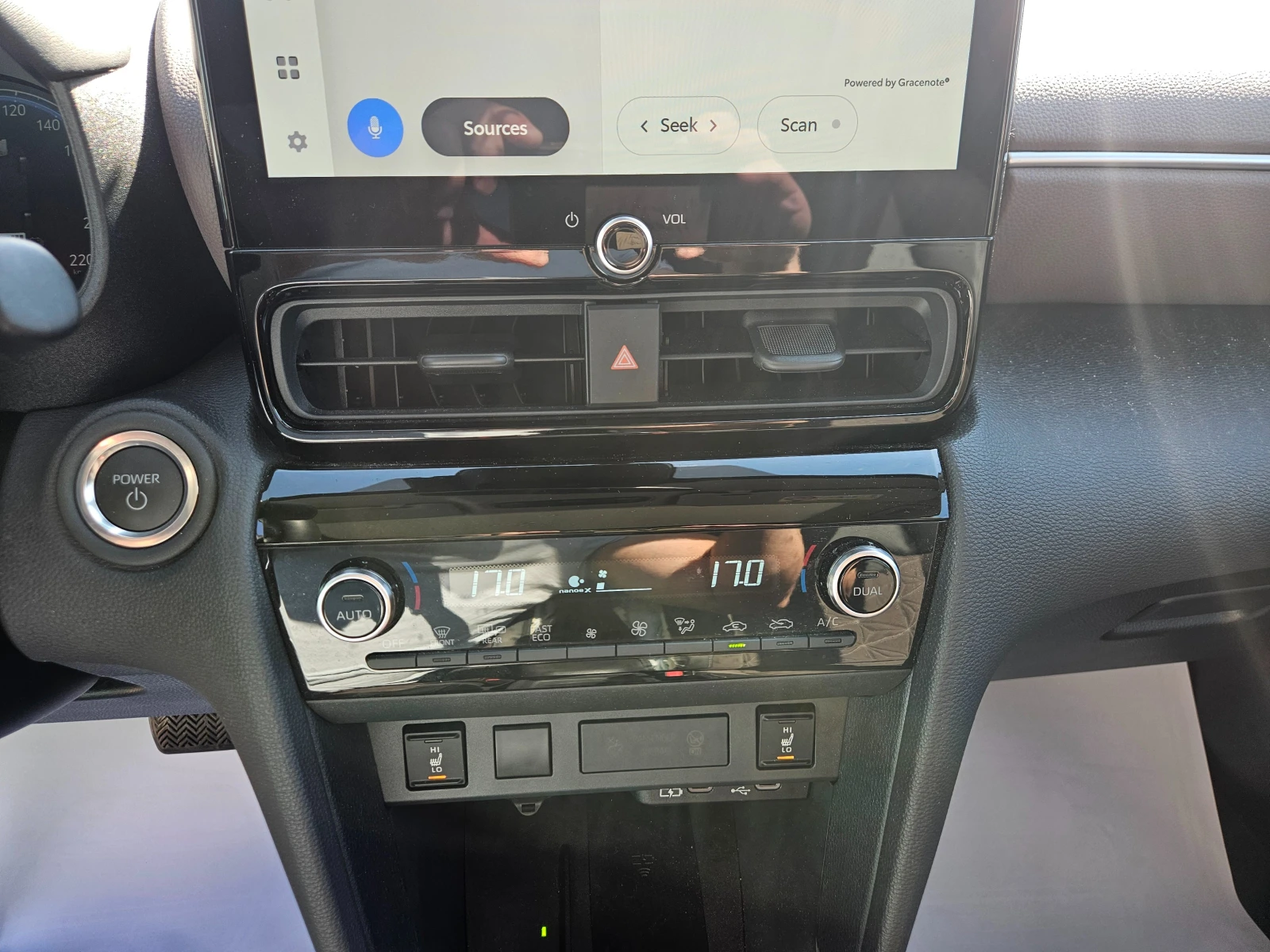 Toyota Yaris Cross 1.5i HEV  10000KM, снимка 11 - Автомобили и джипове - 54790486