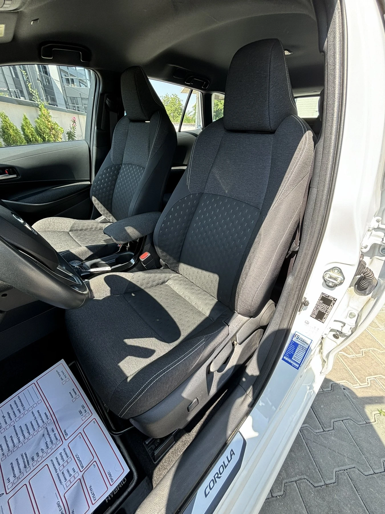 Toyota Corolla MY23 1.8 HSD DYNAMIC, снимка 11 - Автомобили и джипове - 55594783