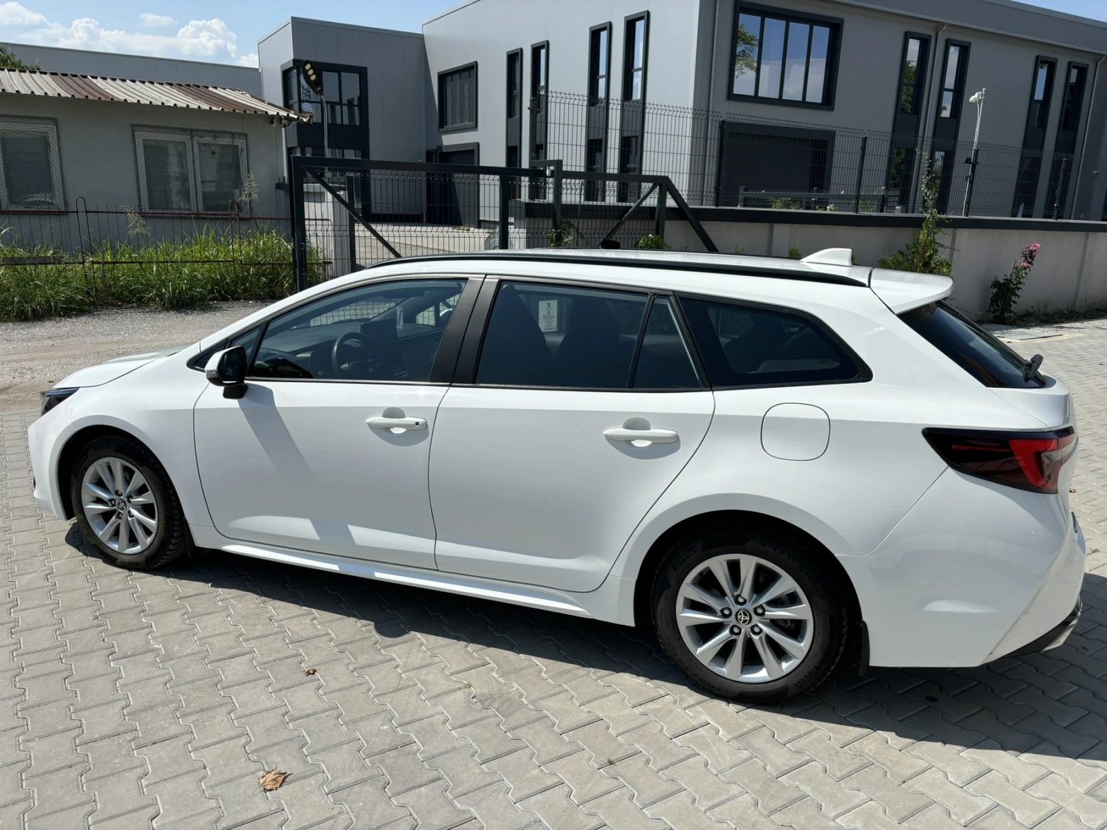 Toyota Corolla MY23 1.8 HSD DYNAMIC, снимка 4 - Автомобили и джипове - 55594783