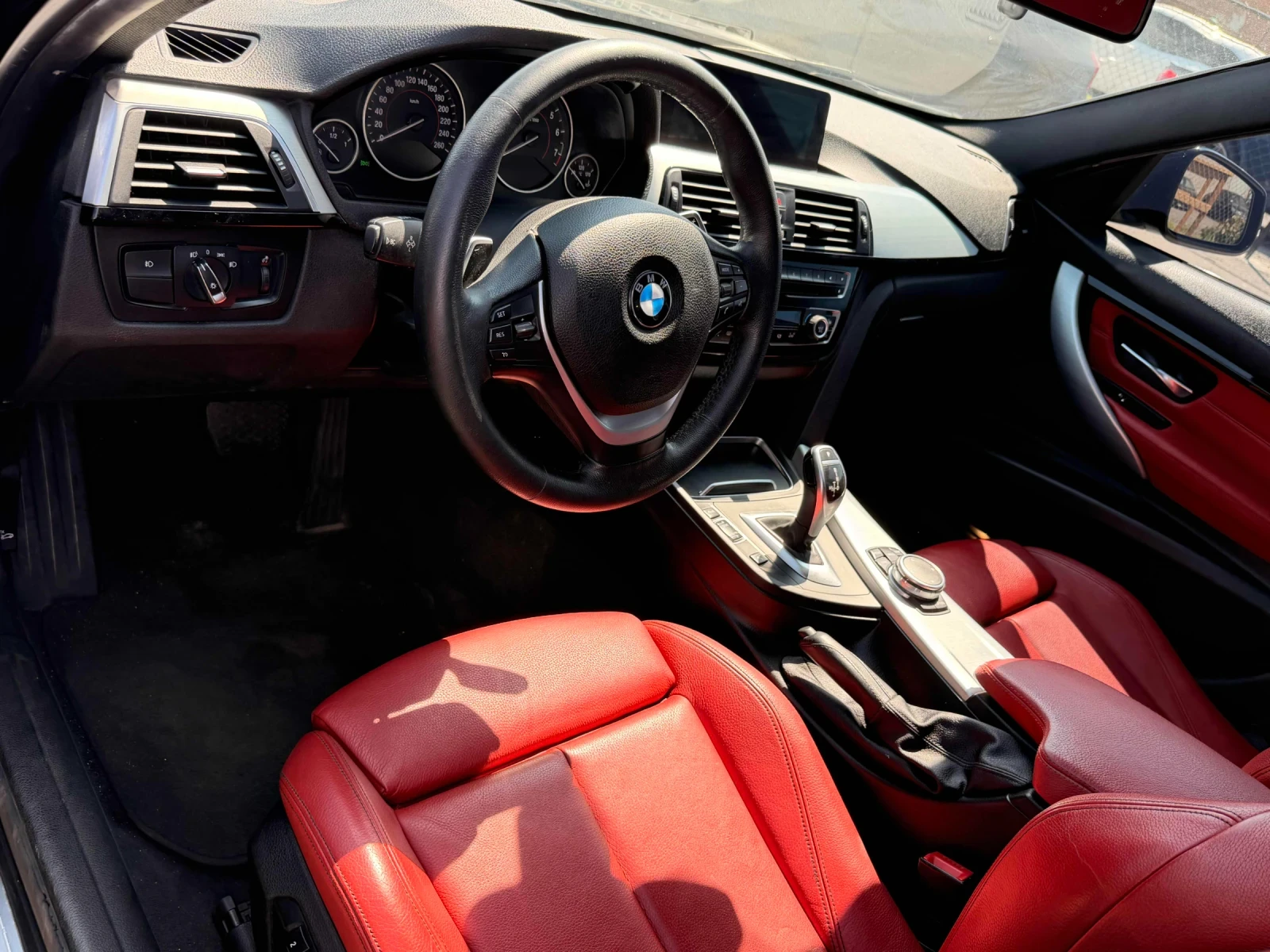 BMW 330 XDRIVE* ПОДГРЕВ* ШИБИДАХ* CARFAX , снимка 7 - Автомобили и джипове - 56060320