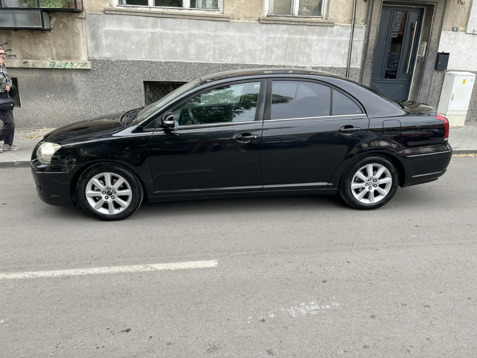 Toyota Avensis 1.8VVTI, снимка 2 - Автомобили и джипове - 56249066