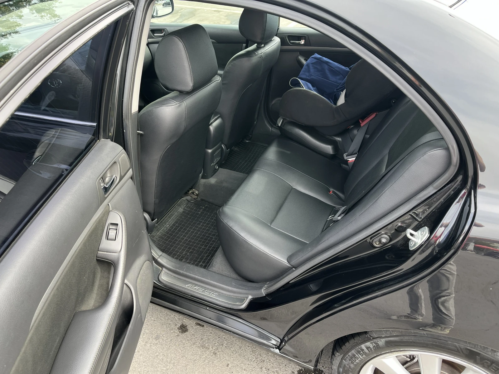 Toyota Avensis 1.8VVTI, снимка 11 - Автомобили и джипове - 56249066