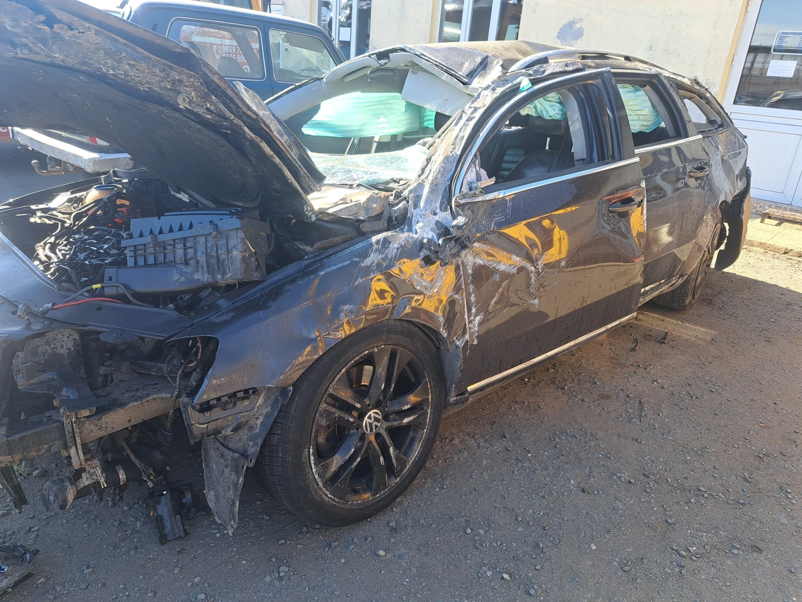 VW Passat, снимка 2 - Автомобили и джипове - 56436611
