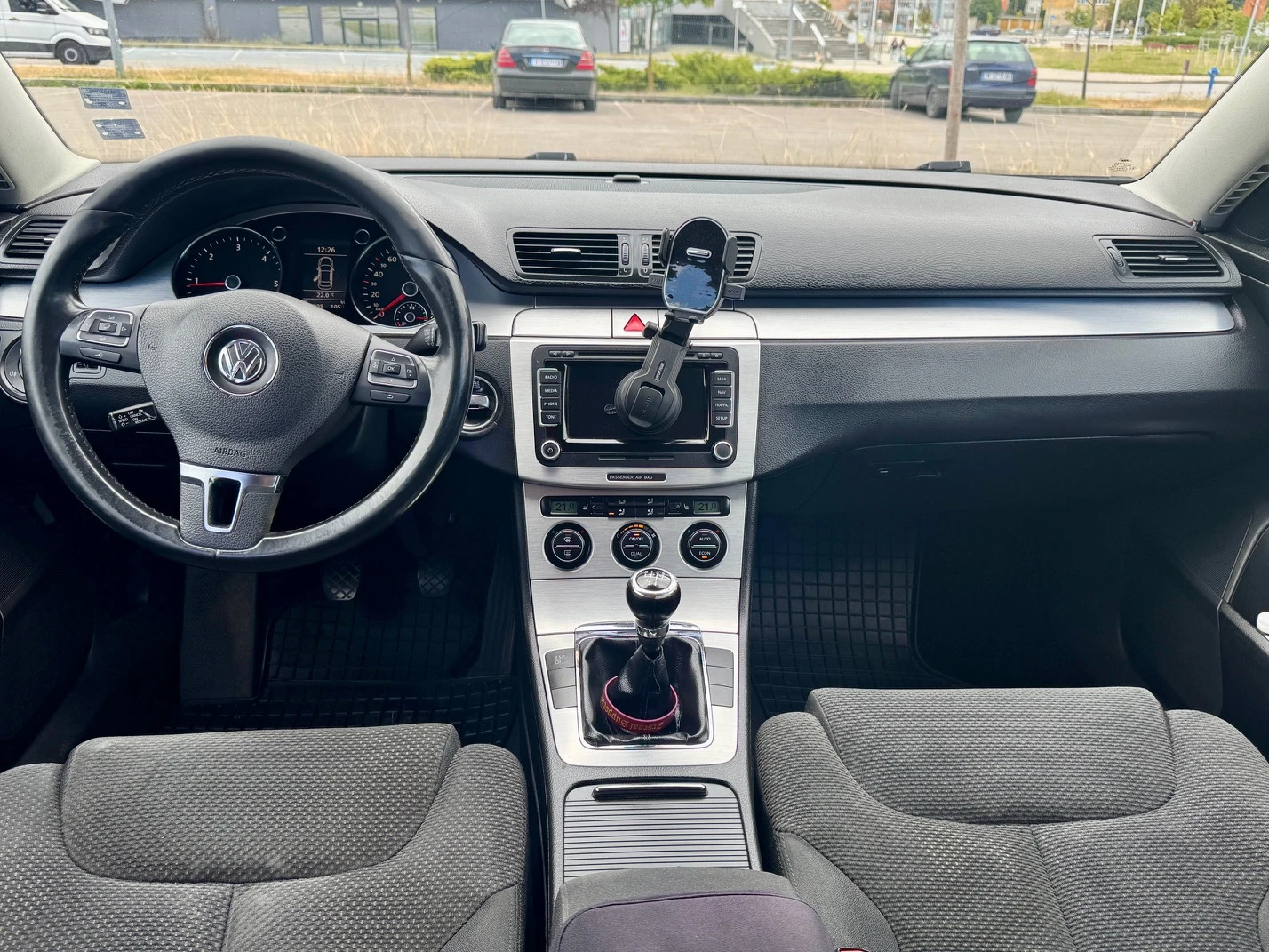VW Passat, снимка 13 - Автомобили и джипове - 56559300