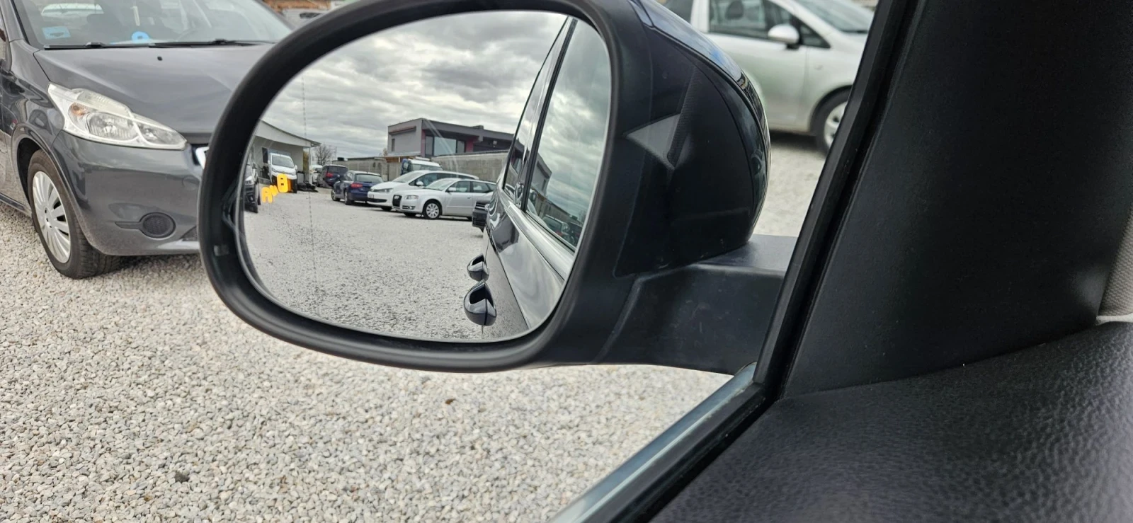 VW Sharan Дистроник* НАВИ* ЛЕД* FACELIFT* KEYLESS* KAMERA* 2, снимка 7 - Автомобили и джипове - 56713566