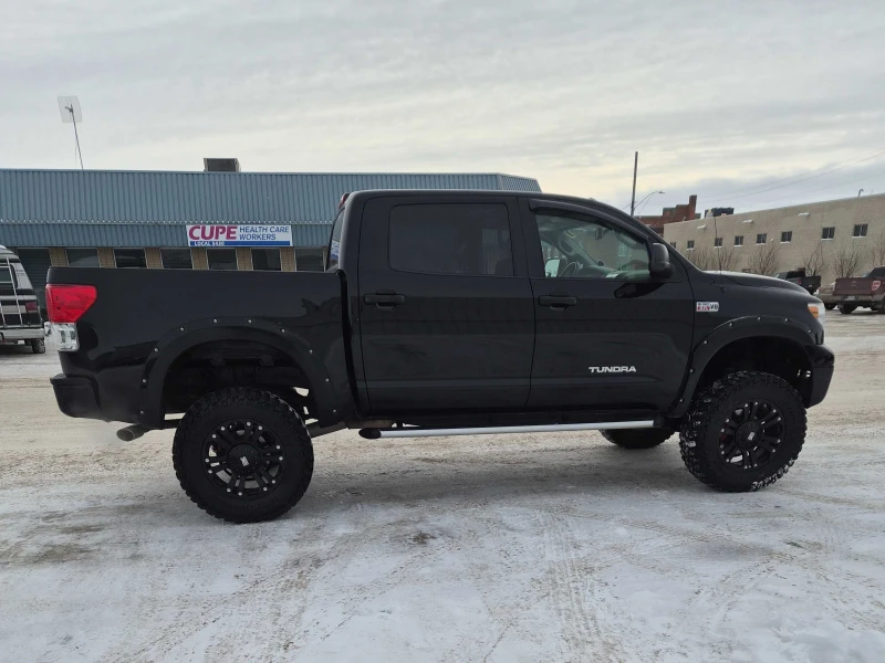 Toyota Tundra 5.7L 8cyl 4WD, снимка 2 - Автомобили и джипове - 53267458