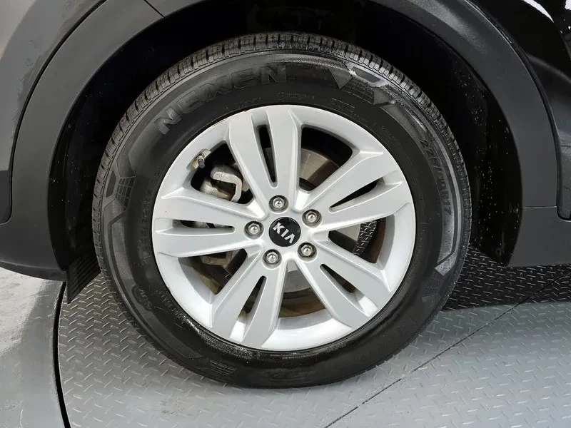 Kia Sportage 2.0 2WD, снимка 5 - Автомобили и джипове - 55789274