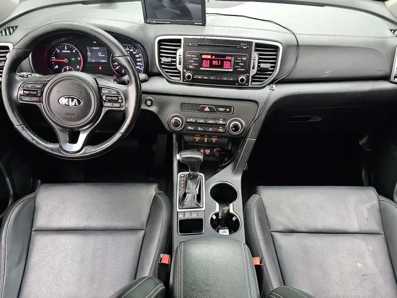 Kia Sportage 2.0 2WD, снимка 7 - Автомобили и джипове - 55789274