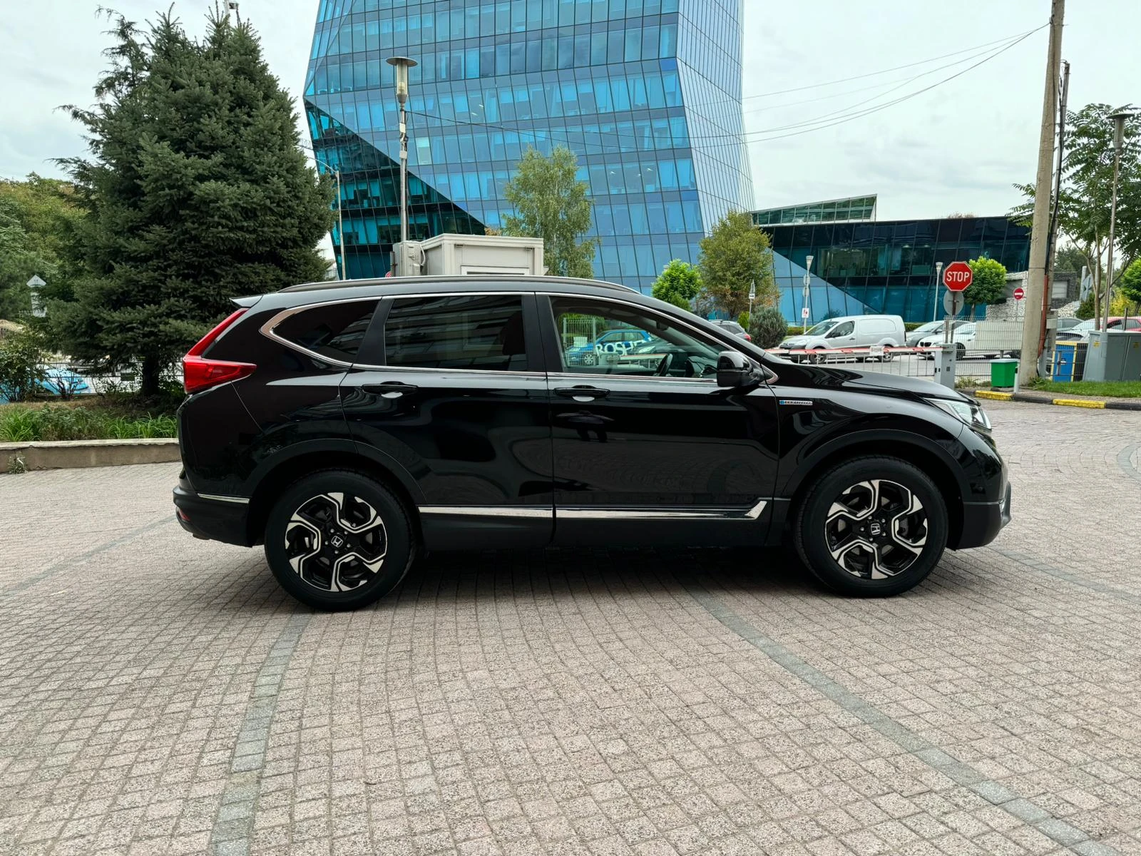 Honda Cr-v 2.0 i-MMD Prestige - изображение 4