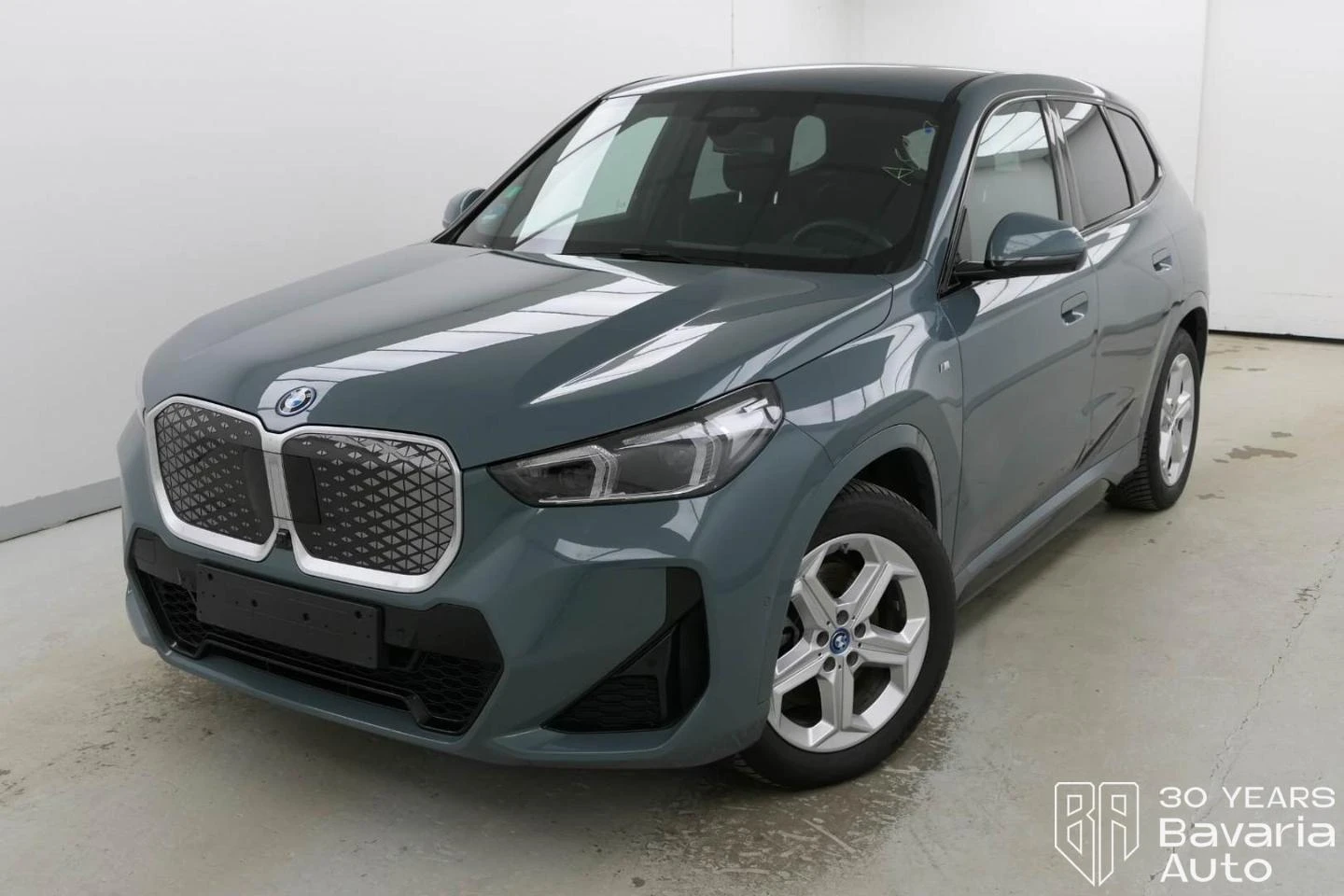 BMW iX1 30 xDrive M Sport Paket  | Mobile.bg � ����������� 1