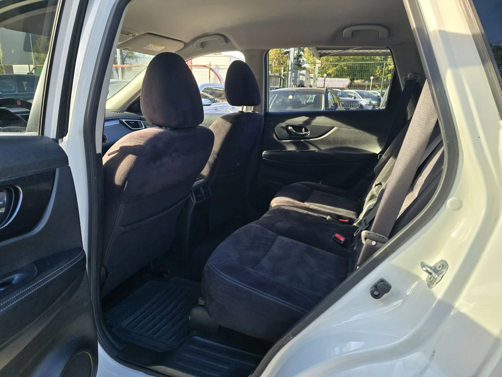 Nissan X-trail 1.6D 131 �.� ������!  | Mobile.bg � ����������� 11