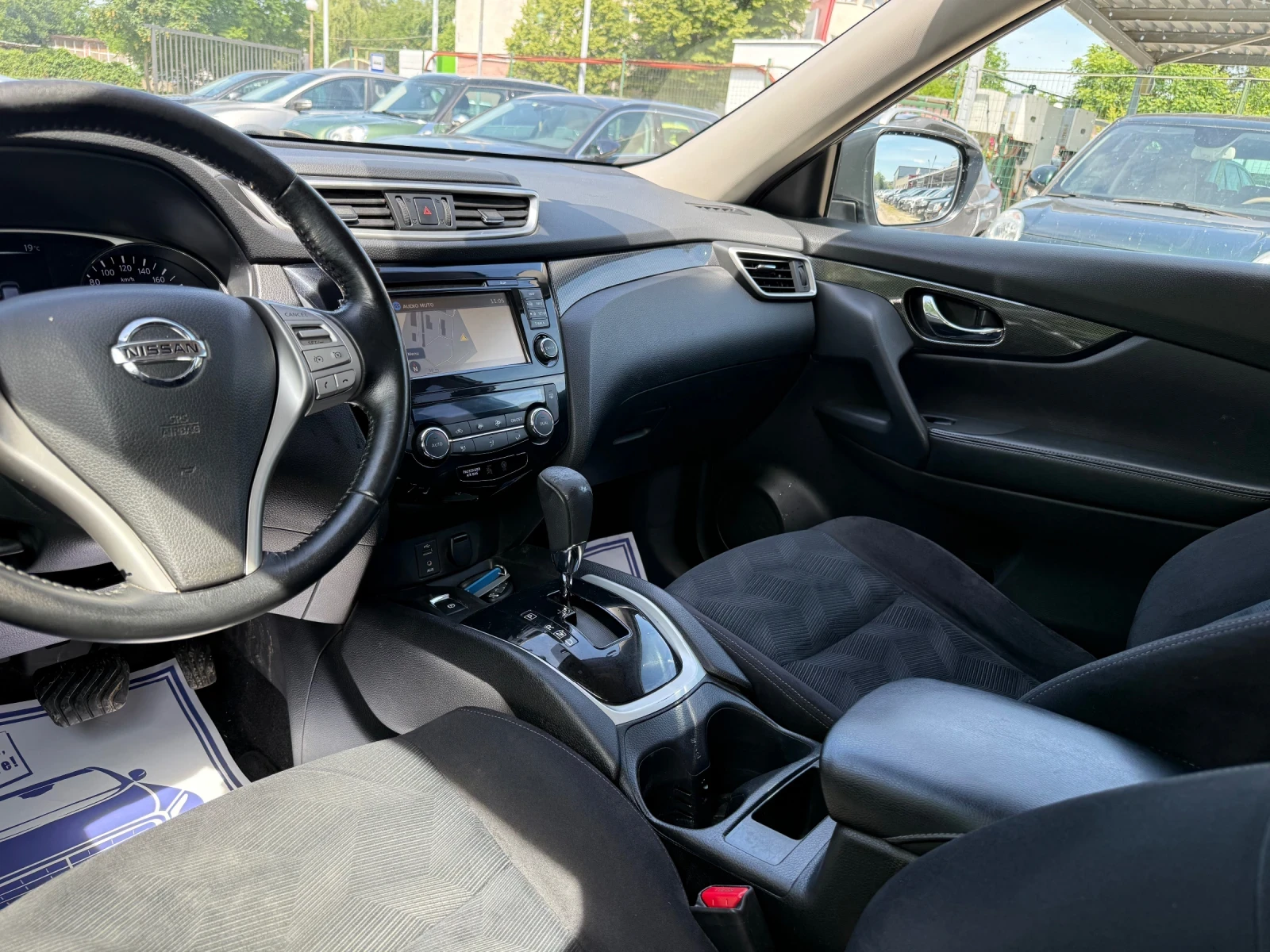 Nissan X-trail 1.6D 131 к.с Топ състояние , снимка 10 - Автомобили и джипове - 53468201