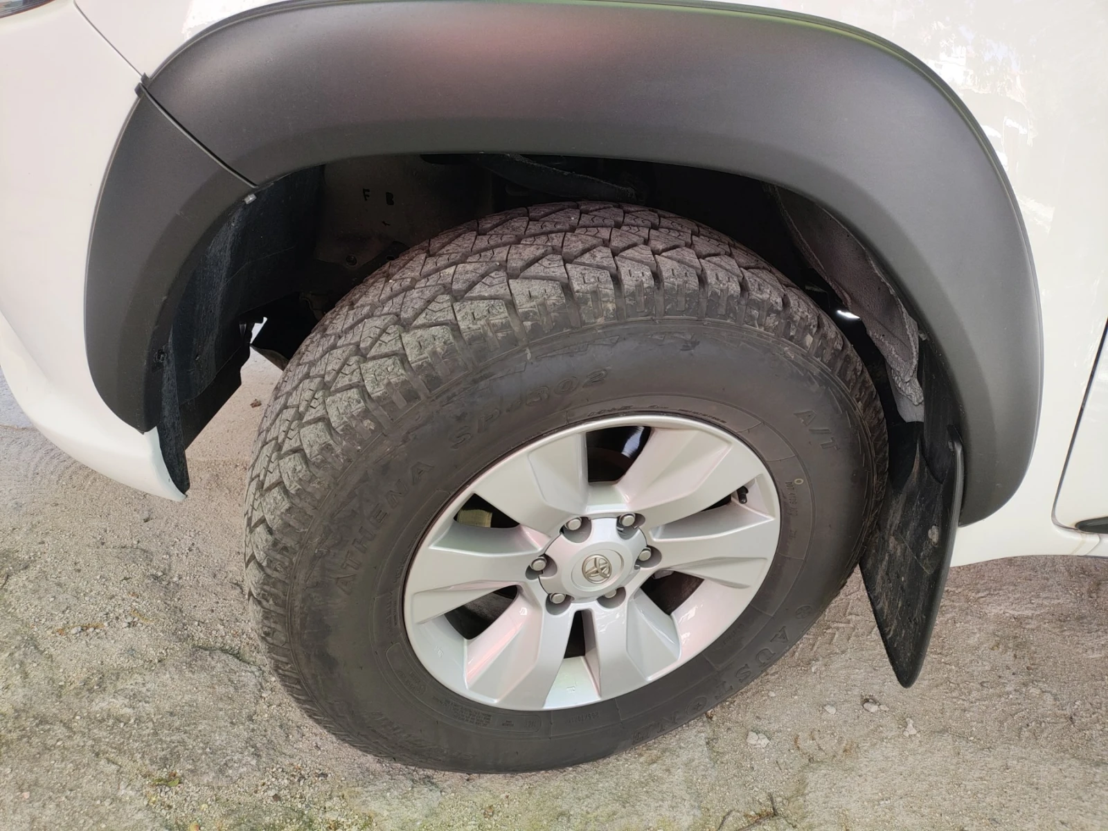 Toyota Hilux 2.4 d4d | Mobile.bg � ����������� 11