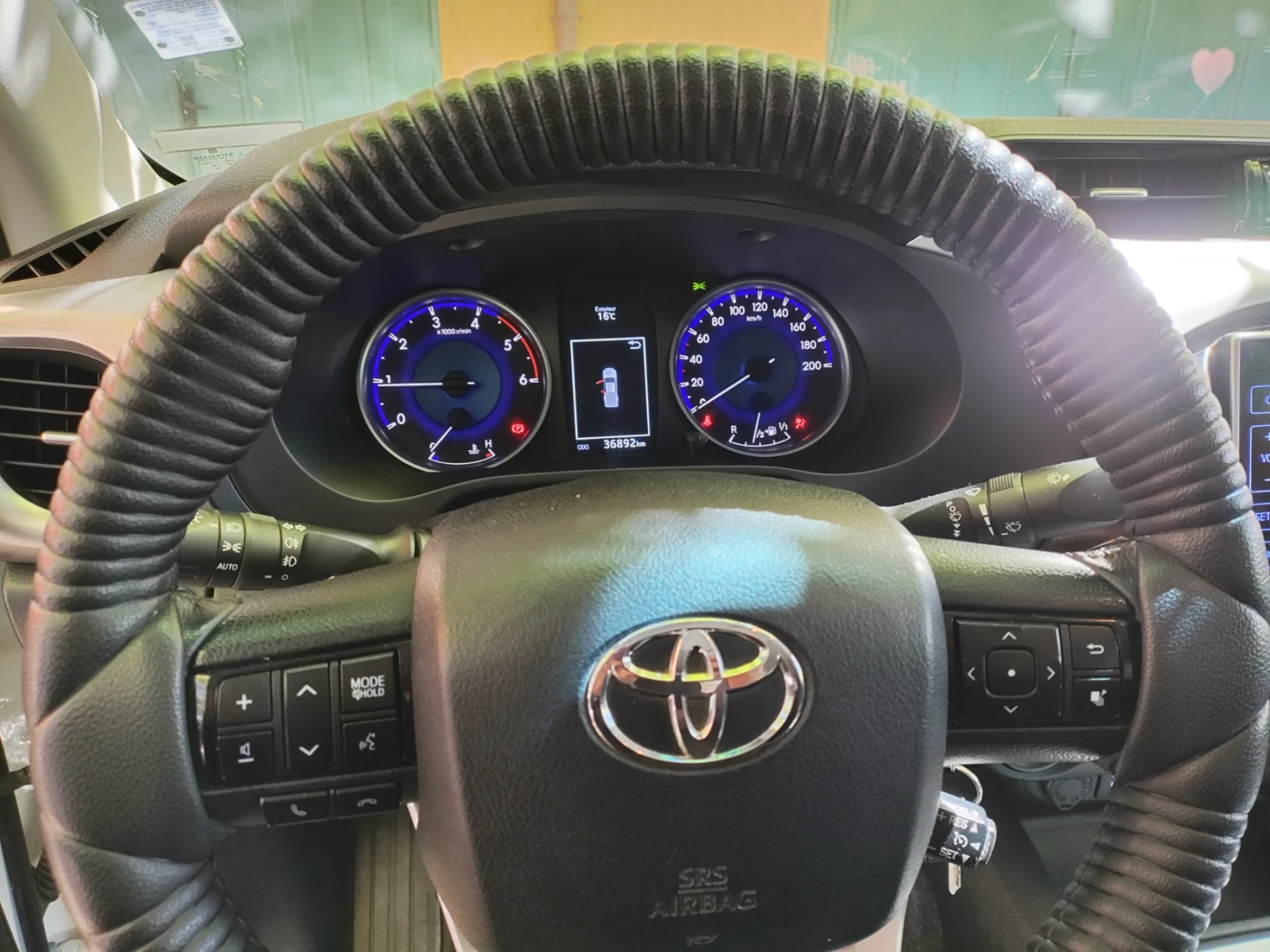 Toyota Hilux 2.4 d4d - изображение 9