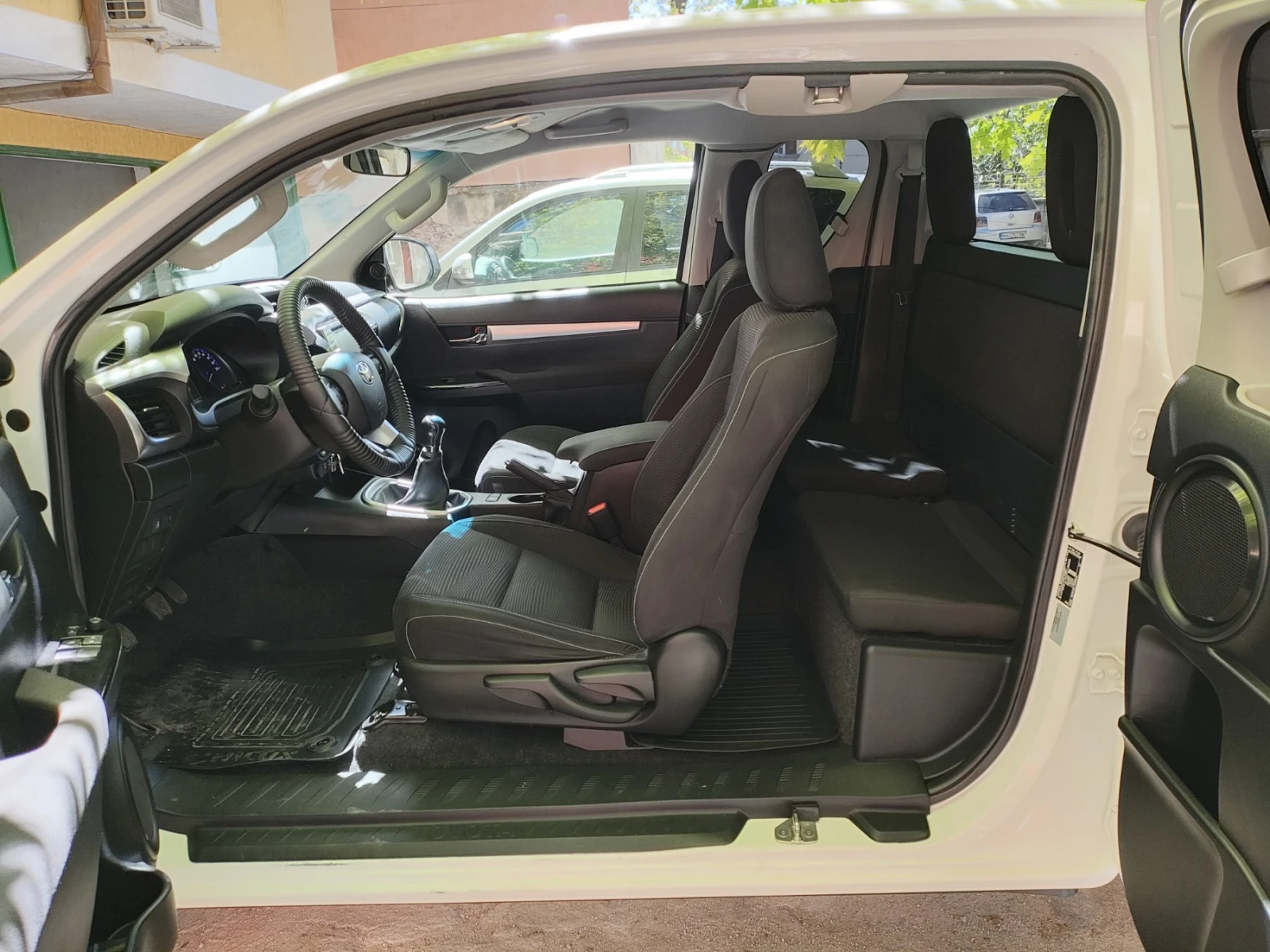 Toyota Hilux 2.4 d4d - изображение 7