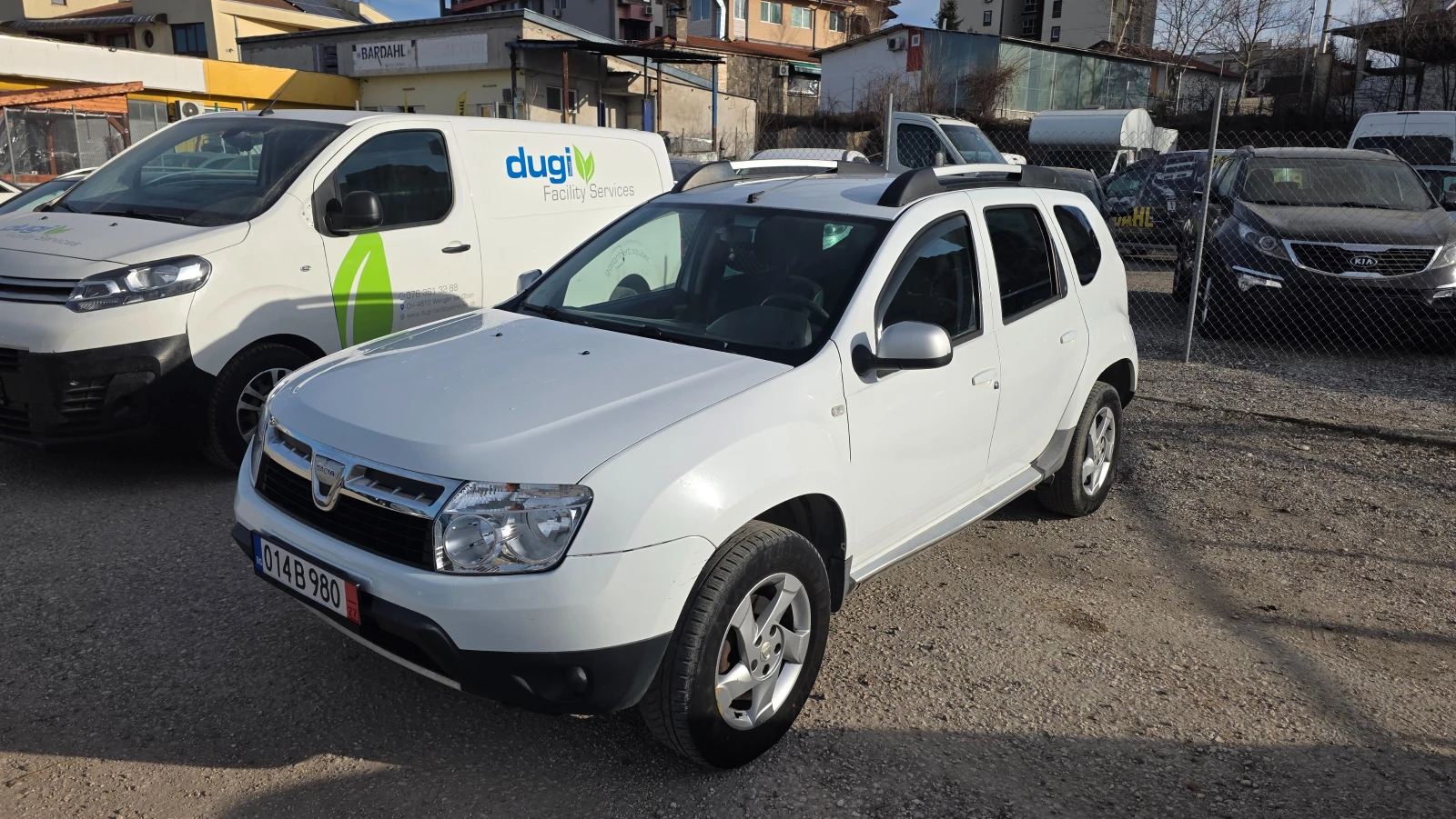 Dacia Duster 1.5dci, снимка 17 - Автомобили и джипове - 53773205