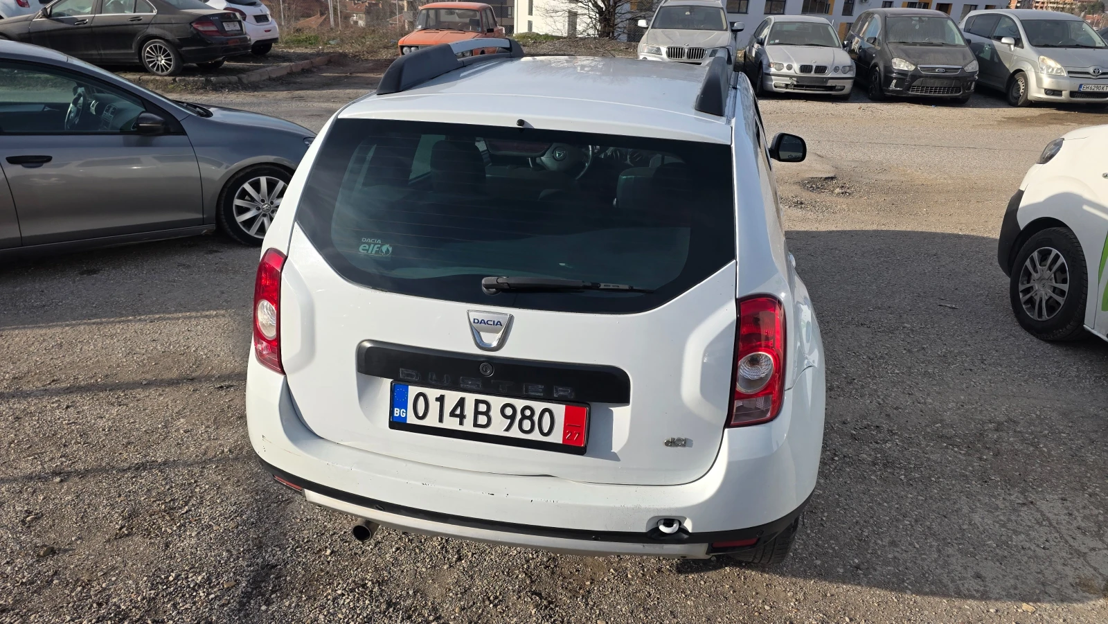 Dacia Duster 1.5dci, снимка 14 - Автомобили и джипове - 53773205