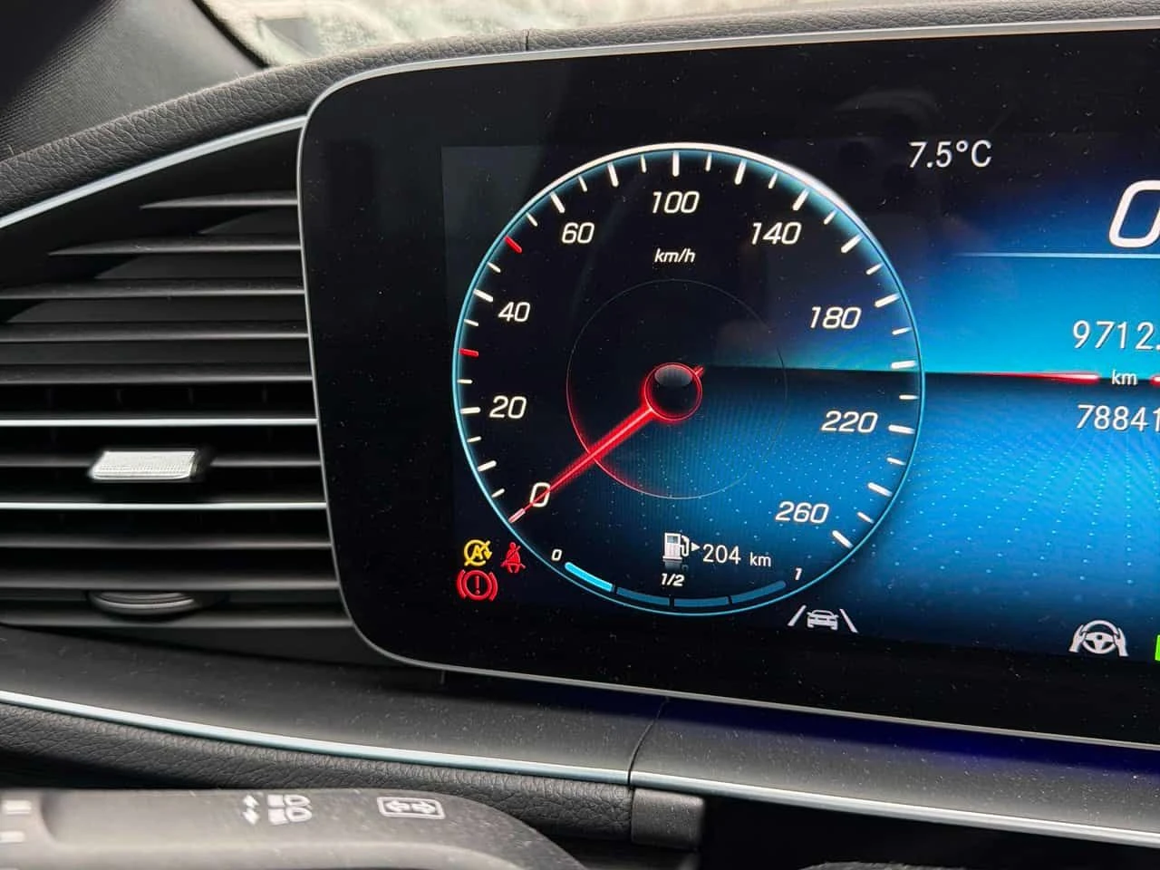 Mercedes-Benz GLE * 450 * PANO* KEYLESS* ПОДГРЕВ* , снимка 10 - Автомобили и джипове - 54316259