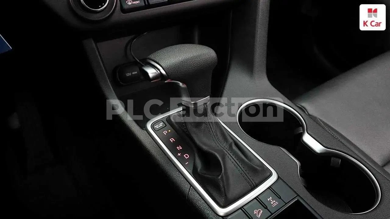 Kia Sportage 2.0 4x4| КОЖА| КАМЕРА| ВКЛ.ТЕХНОТЕСТ, снимка 9 - Автомобили и джипове - 54629140
