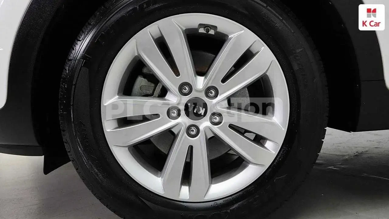 Kia Sportage 2.0 4x4| КОЖА| КАМЕРА| ВКЛ.ТЕХНОТЕСТ, снимка 16 - Автомобили и джипове - 54629140
