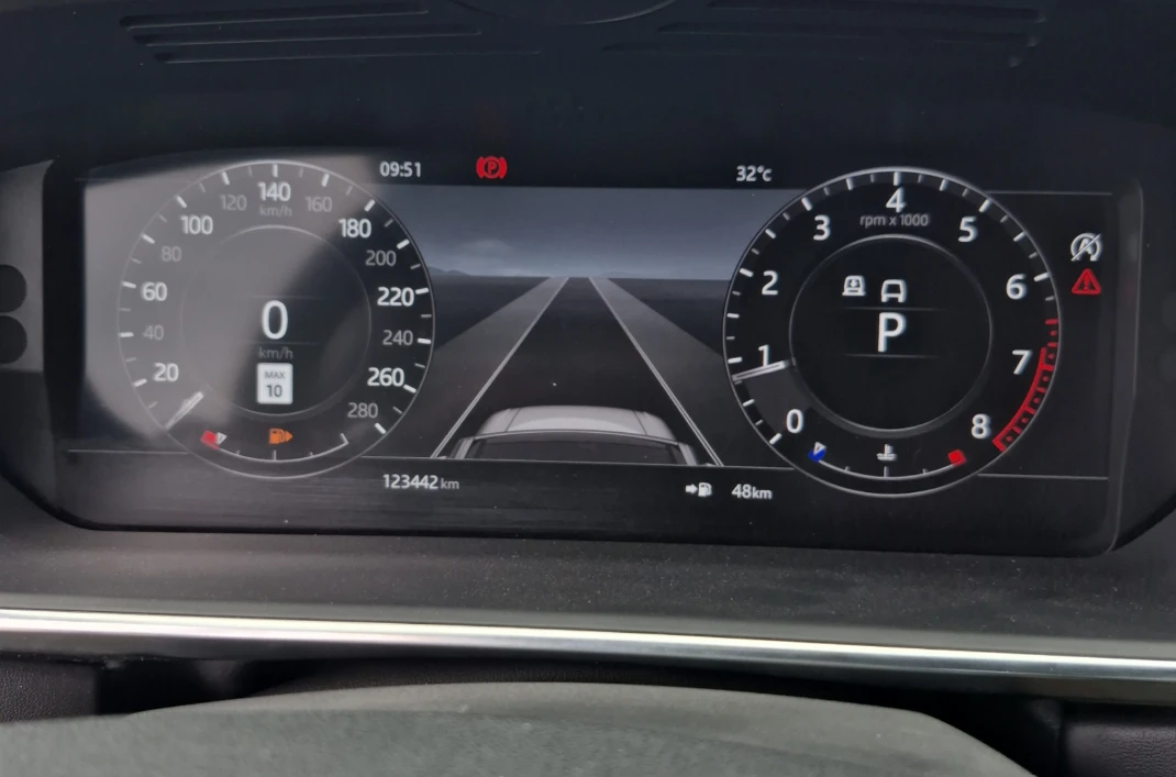 Land Rover Range rover * HSE* Обдух* Back cam* Blind Spot* Bucket*       , снимка 8 - Автомобили и джипове - 55350643