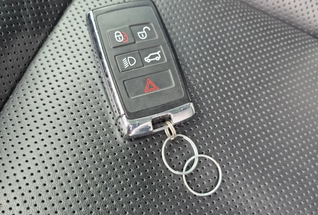 Land Rover Range rover * HSE* Обдух* Back cam* Blind Spot* Bucket*       , снимка 10 - Автомобили и джипове - 55350643