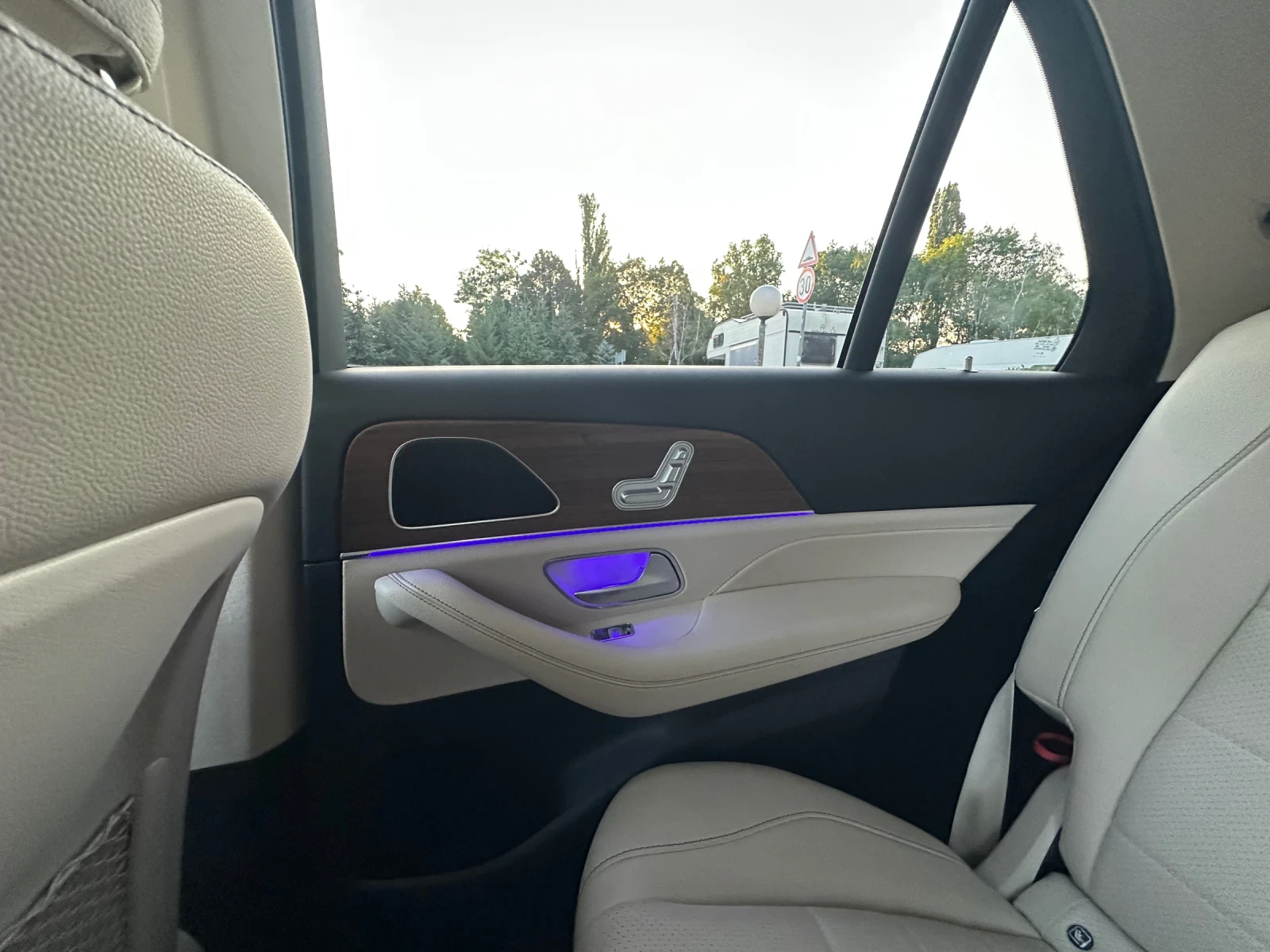 Mercedes-Benz GLE 300, снимка 13 - Автомобили и джипове - 55467805