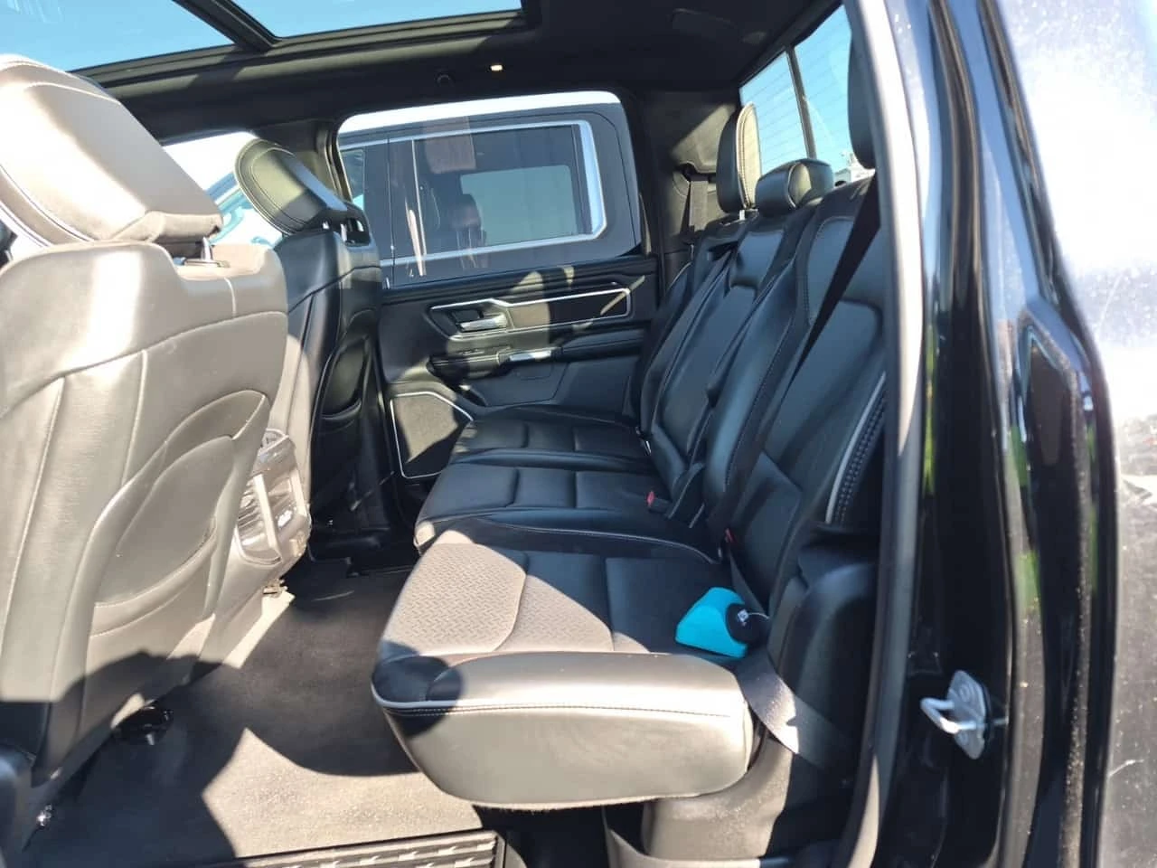 Dodge RAM 1500 * LARAMIE CREW CAB SHORT BED * CARFAX * ��� ������ | Mobile.bg � ����������� 12