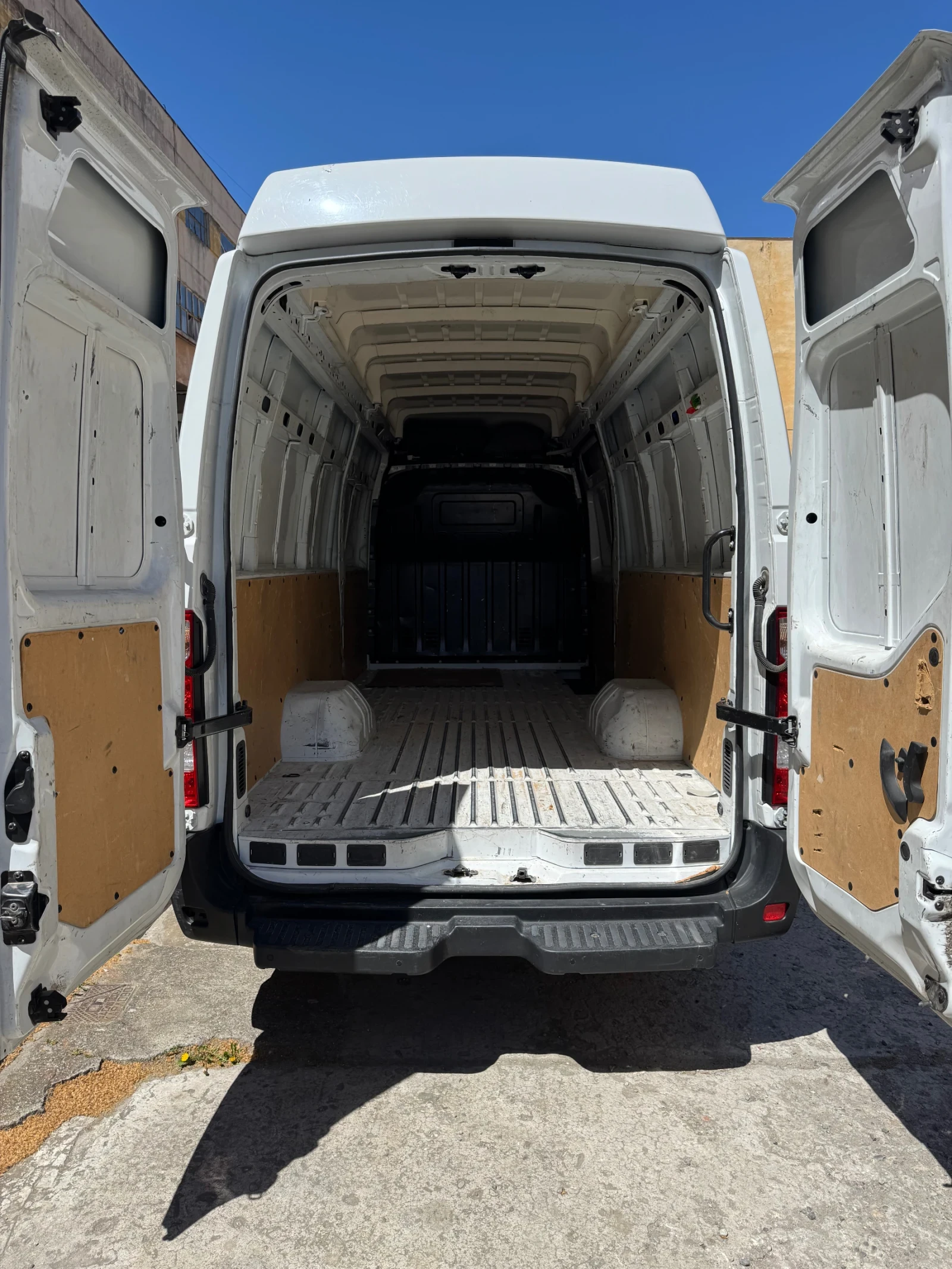 Renault Master 2.3 - изображение 7