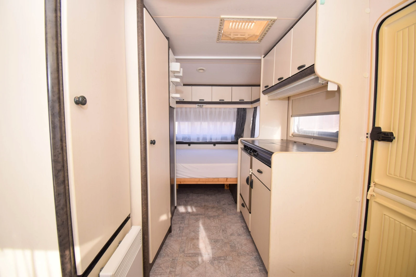 Каравана Hobby Classic 450+ ФОРСЕЛТ - изображение 9