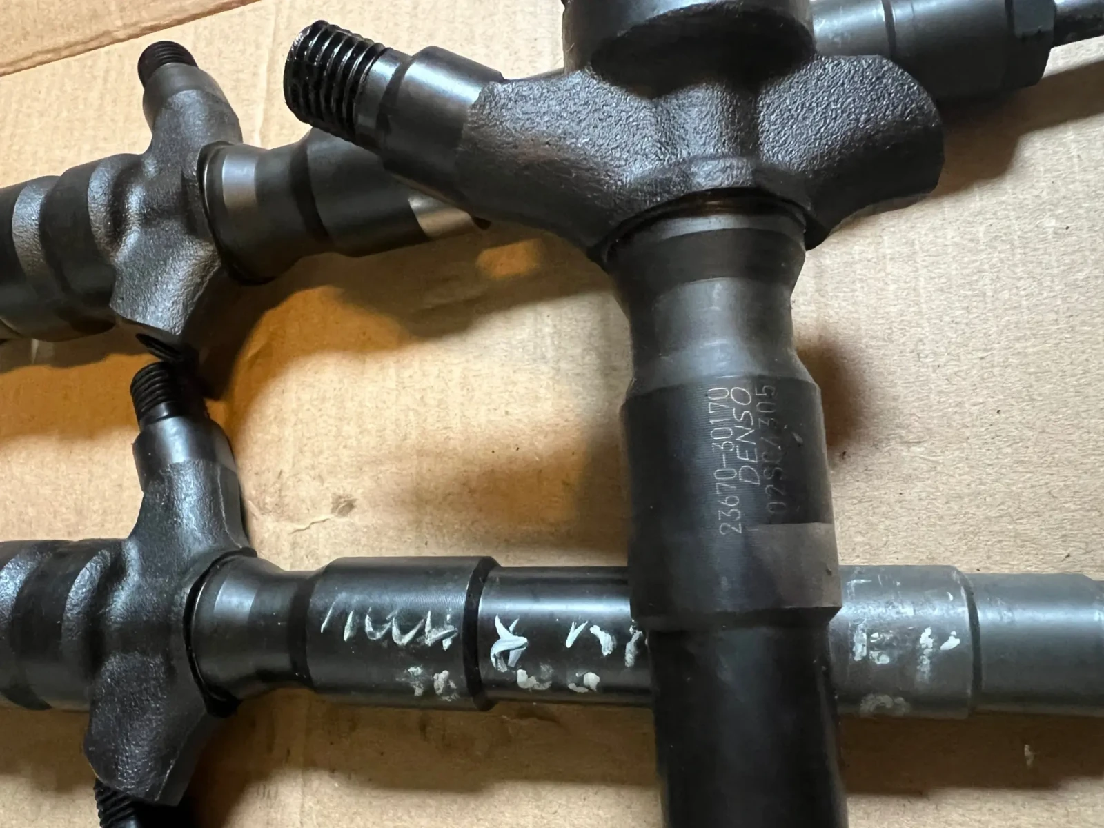 23670-30170 Дюза TOYOTA LAND CRUISER 150 3.0D4D 23670-30170 | Mobile.bg — изображение 1