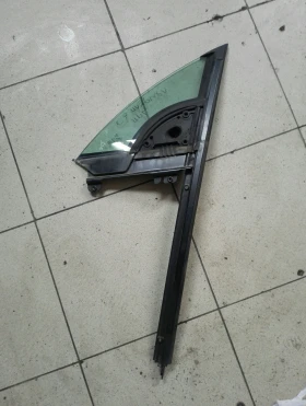 Стъкло предно ляво малко Ситроен Ц3 Плуриел
