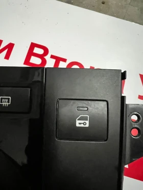 93700-1P050 Бутон за централно заключване KIA VENGA 93700-1P050