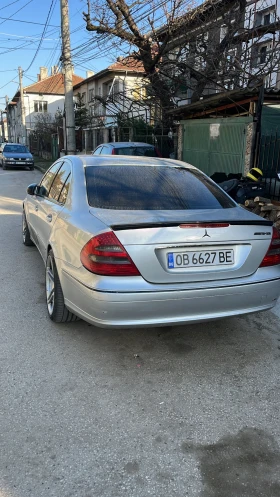 Mercedes-Benz E 320, снимка 1