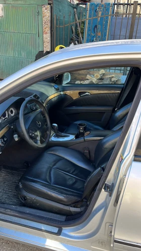 Mercedes-Benz E 320, снимка 5