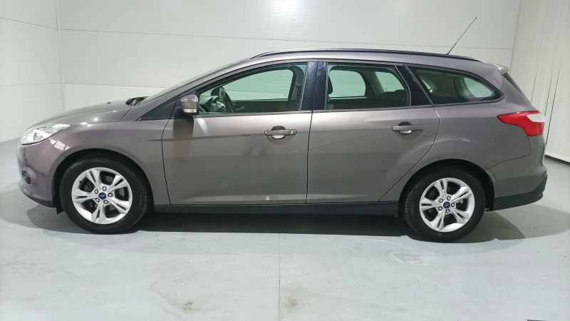 Ford Focus 1.6 tdci, снимка 8 - Автомобили и джипове - 46356364