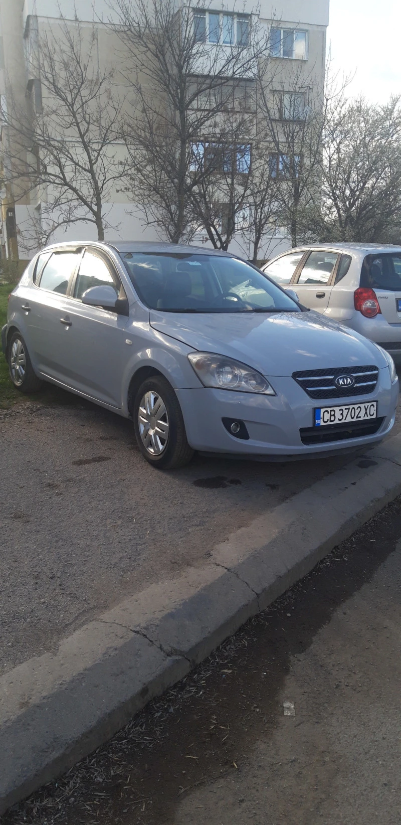 Kia Ceed, снимка 2 - Автомобили и джипове - 46936817