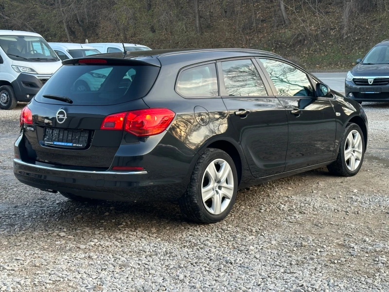 Opel Astra 1.4BENZIN* FACE* 09.07.2013* 101000KM* SPORTS TOUR, снимка 4 - Автомобили и джипове - 48131973