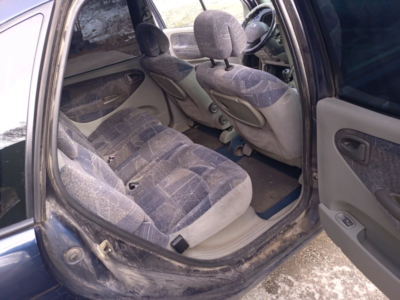 Renault Scenic 1.6-16v-107 к.с., снимка 11 - Автомобили и джипове - 48508454